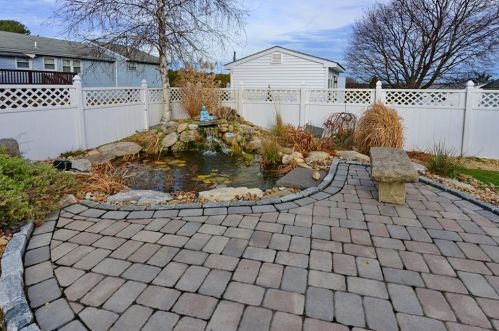 9 Ferncrest Dr, Providence RI 02919-3503 exterior