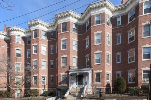 369 Tappan St, Brookline MA  02445-5368 exterior