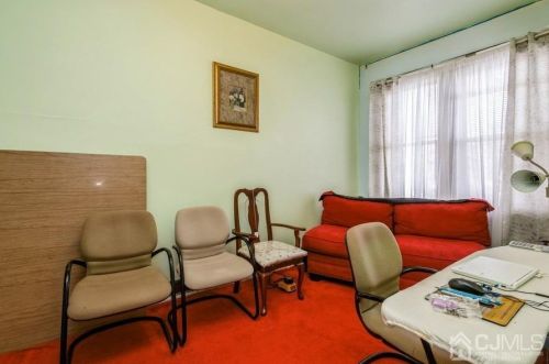 1696 Winfield St, Rahway NJ 07065-3539 exterior