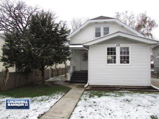 1130 Grove St, Aurora IL  60505-2920 exterior