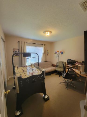 1916 Jamesport Dr, Fort Pierce FL 34953-4353 exterior