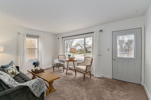 154 79th St, Milwaukee, WI 53213-3475