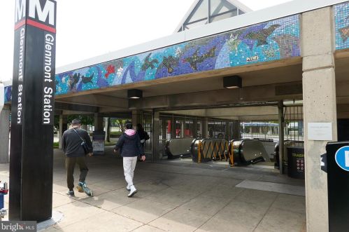 1209 Poplar Run Dr, Silver Spring MD 20906-6717 exterior