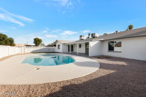 1132 Linda Ln, Chandler AZ 85226-1649 exterior