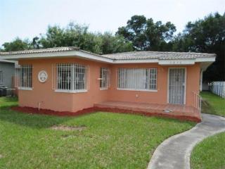2010 Saint Vincent St, Tampa, FL 33607-3156