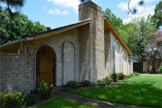 2735 Triway Ln, Houston TX  77043-1831 exterior