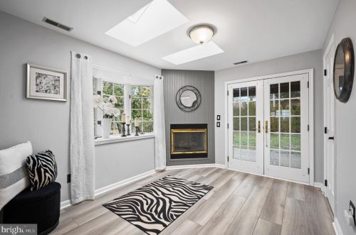 236 Memorial Ave, Tavistock NJ 08033-2952 exterior