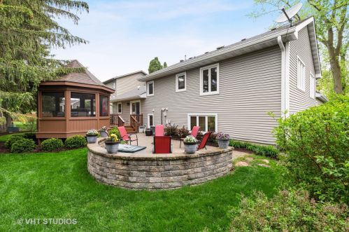 965 Greta Ave, Bull Valley IL exterior