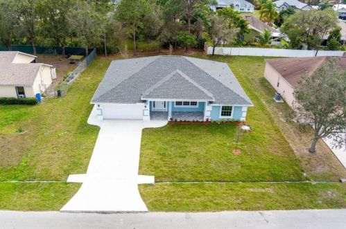 802 General Patton Ter, Fort Pierce, FL 34953-2658