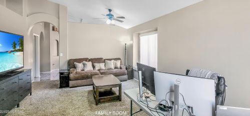 8948 Marci Lynne Way, Tucson AZ  85747-5624 exterior