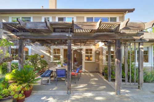 2302 Isle Royale Ln, Davis CA 95616-6617 exterior