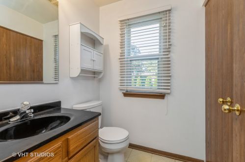 2305 Aspen Dr, Bull Valley IL 60098-6906 exterior