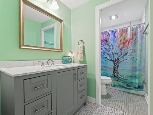 5160 King Arthurs Ct, Milwaukee WI 53221-3138 exterior