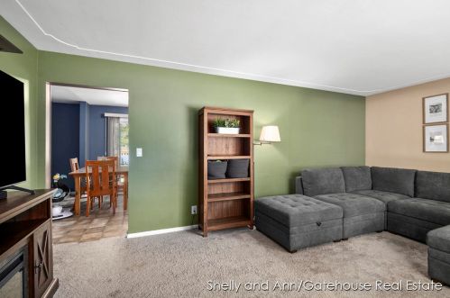 3800 Perry Ave, Wyoming MI 49519-3652 exterior