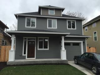 5036 62nd Ave, Portland OR  97206-4612 exterior