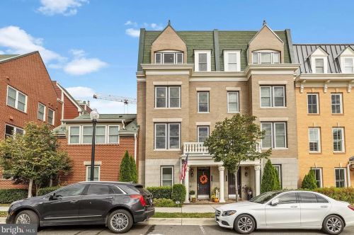 710 Bluemont Ave, Alexandria VA  22301 exterior