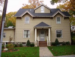 59 Lakewood Rd, Newton, MA 02461-1254