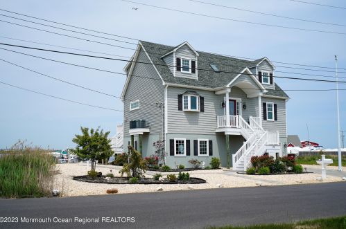 29 Dorrance Dr, Berkeley Township, NJ 08721-1109