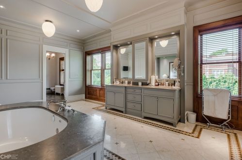 4845 Ellis Ave, Chicago IL 60615-5008 exterior