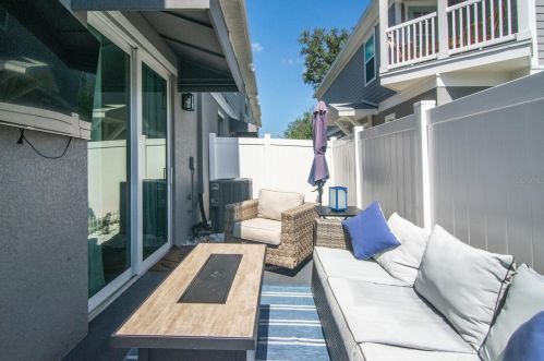 4201 Gray St, Tampa FL  33609-2212 exterior