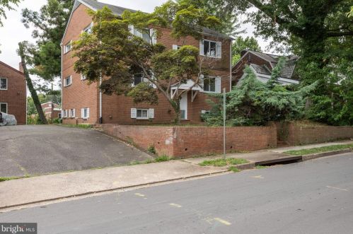 500 26th St, Arlington VA  22202-2502 exterior