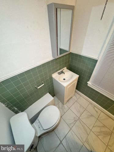 2230 69 St, Philadelphia PA 19142-1828 exterior