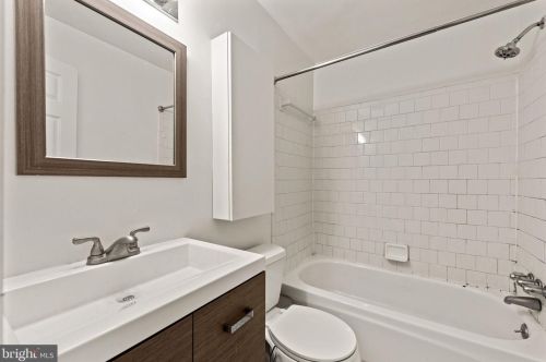 1424 10 St, Washington DC 20001-3214 exterior