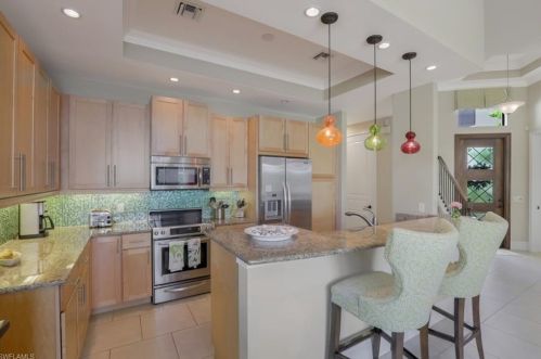 7915 Cordoba Pl, Naples FL exterior