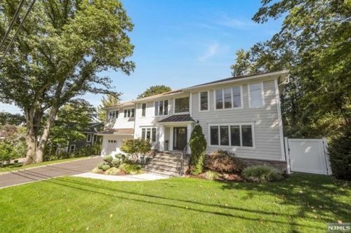 65 Holland Ave, Demarest NJ  07627-2705 exterior