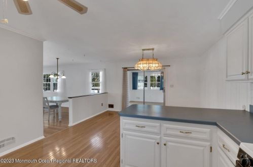 309 Eastham Rd, Point Pleasant Beach NJ 08742-2013 exterior