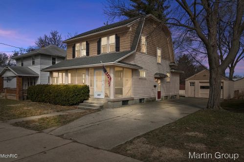 1437 Griggs St, Grand Rapids, MI 49507-2862