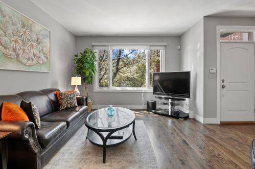 541 Hartland Ct, Chicago, IL 60622-6052