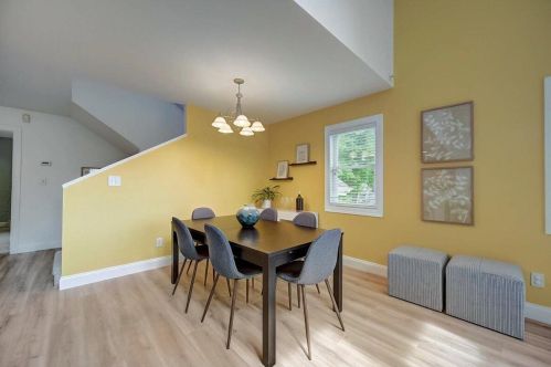 905 Hadley St, Milwaukee WI 53212-2611 exterior