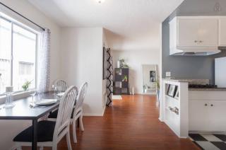 1631 Harvard Blvd, Los Angeles CA  90027-5226 exterior