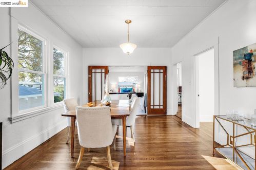 2736 Wallace St, Berkeley CA 94702-2232 exterior