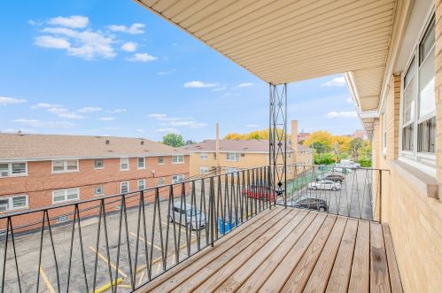 5935 Odell Ave, Chicago IL  60631-2347 exterior