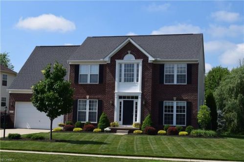 4205 Morley Dr, Aurora, OH 44202-8170