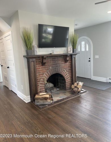 908 13th Ave, Belmar NJ  07719-2805 exterior