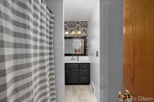 5247 Grn Pne Ct, Grand Rapids MI 49508-6124 exterior