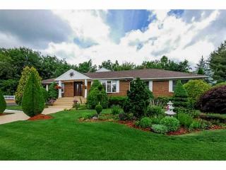 15 Albert Dr, Providence, RI 02919-3464