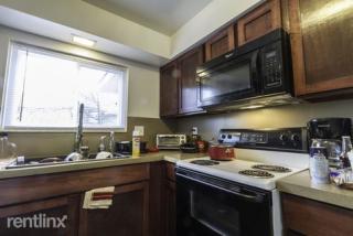 1548 Jones Dr, Ann Arbor MI  48105-1872 exterior