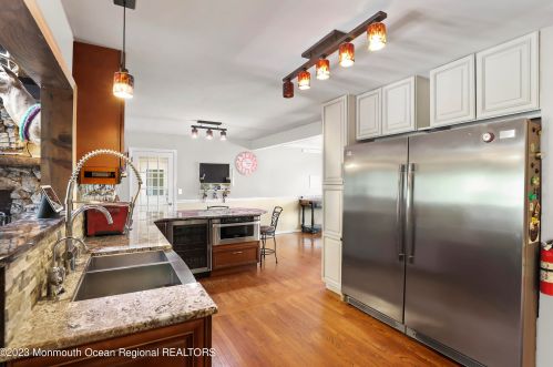 53 Arlene Dr, West Long Branch NJ 07764-1100 exterior