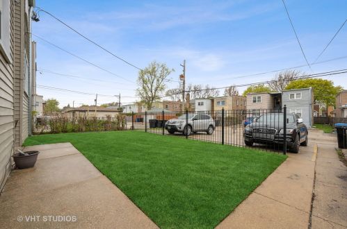 2708 Balmoral Ave, Chicago IL  60625-3233 exterior