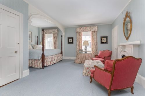 53 Chestnut St, Boston MA exterior