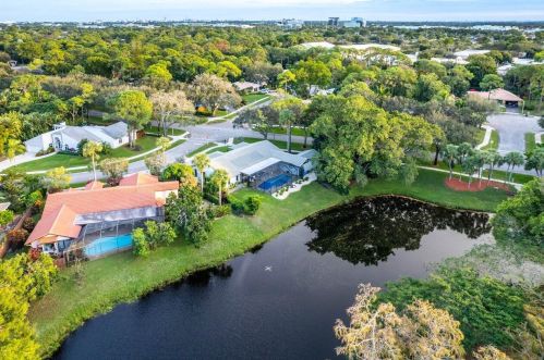 2901 24th Ter, Boca Raton FL  33431-6203 exterior