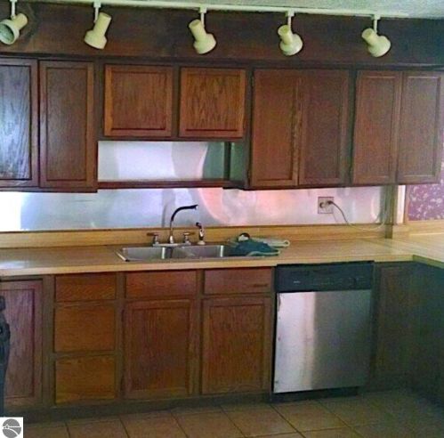 208 Lincoln St, Kalkaska MI 49646-9441 exterior