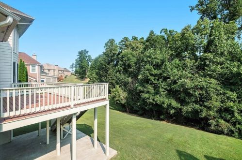 5239 Barrington Trce Dr, Atlanta GA 30331-9110 exterior