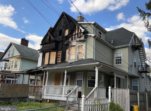 904 Carteret Ave, Trenton, NJ 08618-5312