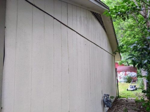 6100 Begonia Cir, Austin TX 78741-3401 exterior