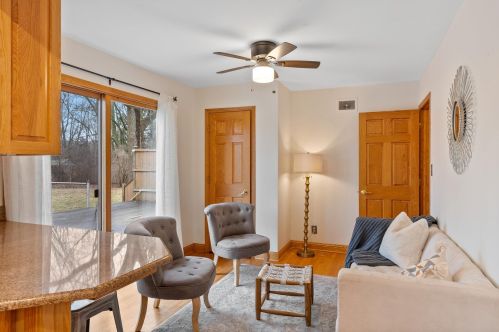 9360 Sleepy Hollow Ln, Milwaukee WI  53217-1242 exterior